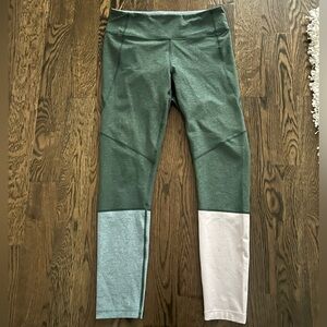 Color block outdoor voices leggings. Used, like new